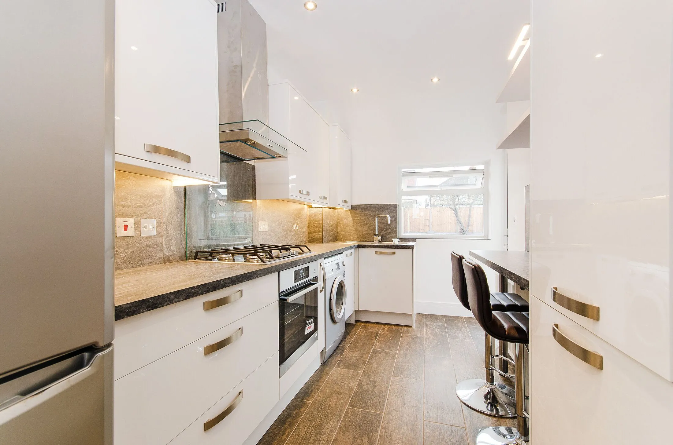House Elmbank Way in Greater London