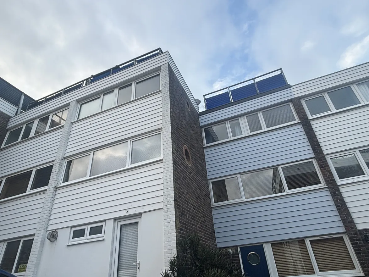 House Market Hill in Cowes