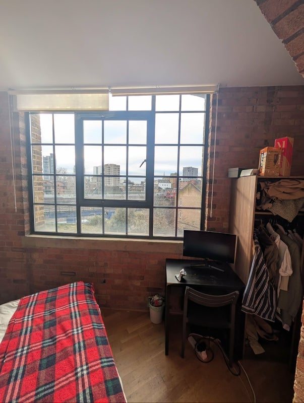 Room Back Church Lane in Greater London