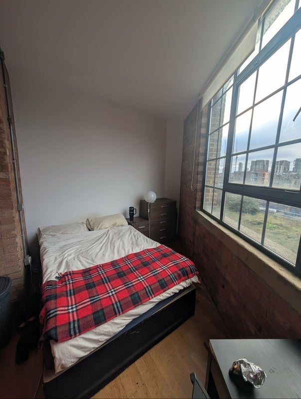 Room Back Church Lane in Greater London