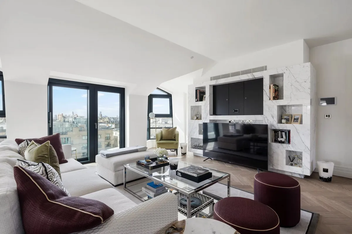 Flat Kensington Gardens Square in City of Westminster