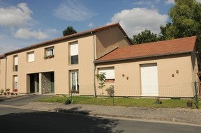 House Rue du Poitou in Saint-Genou