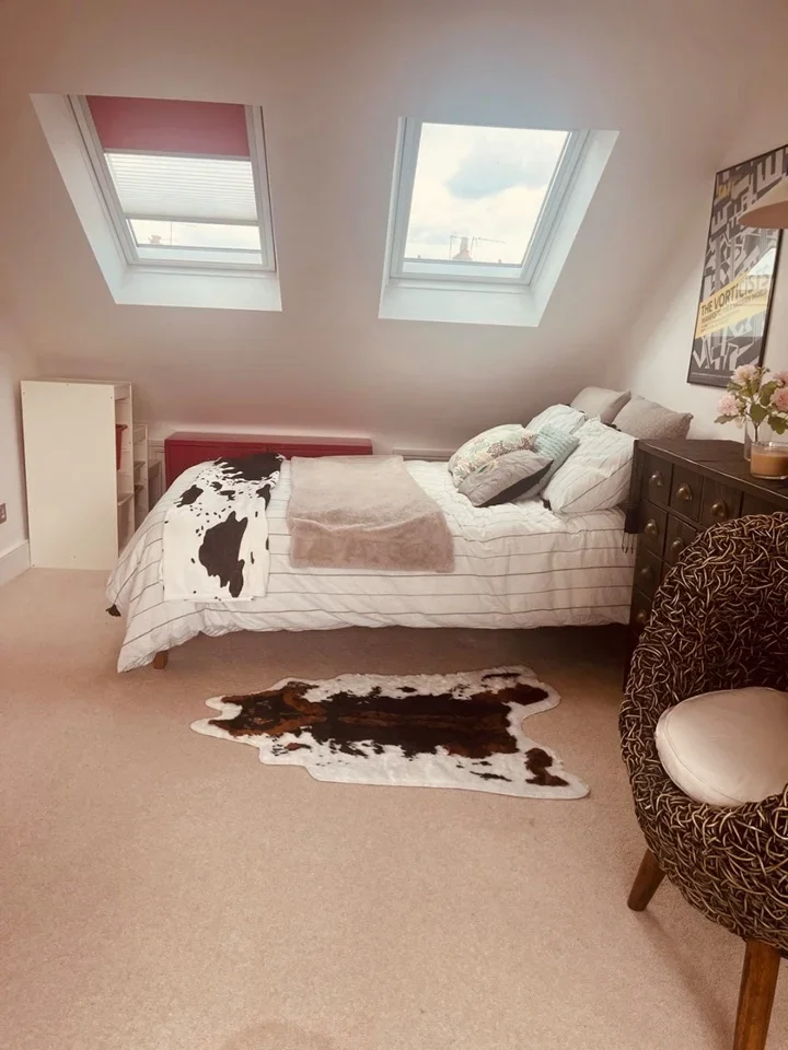 Room Crescent Lane in Greater London
