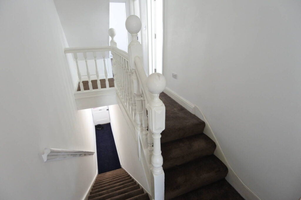 Flat Harlesden Road in Greater London