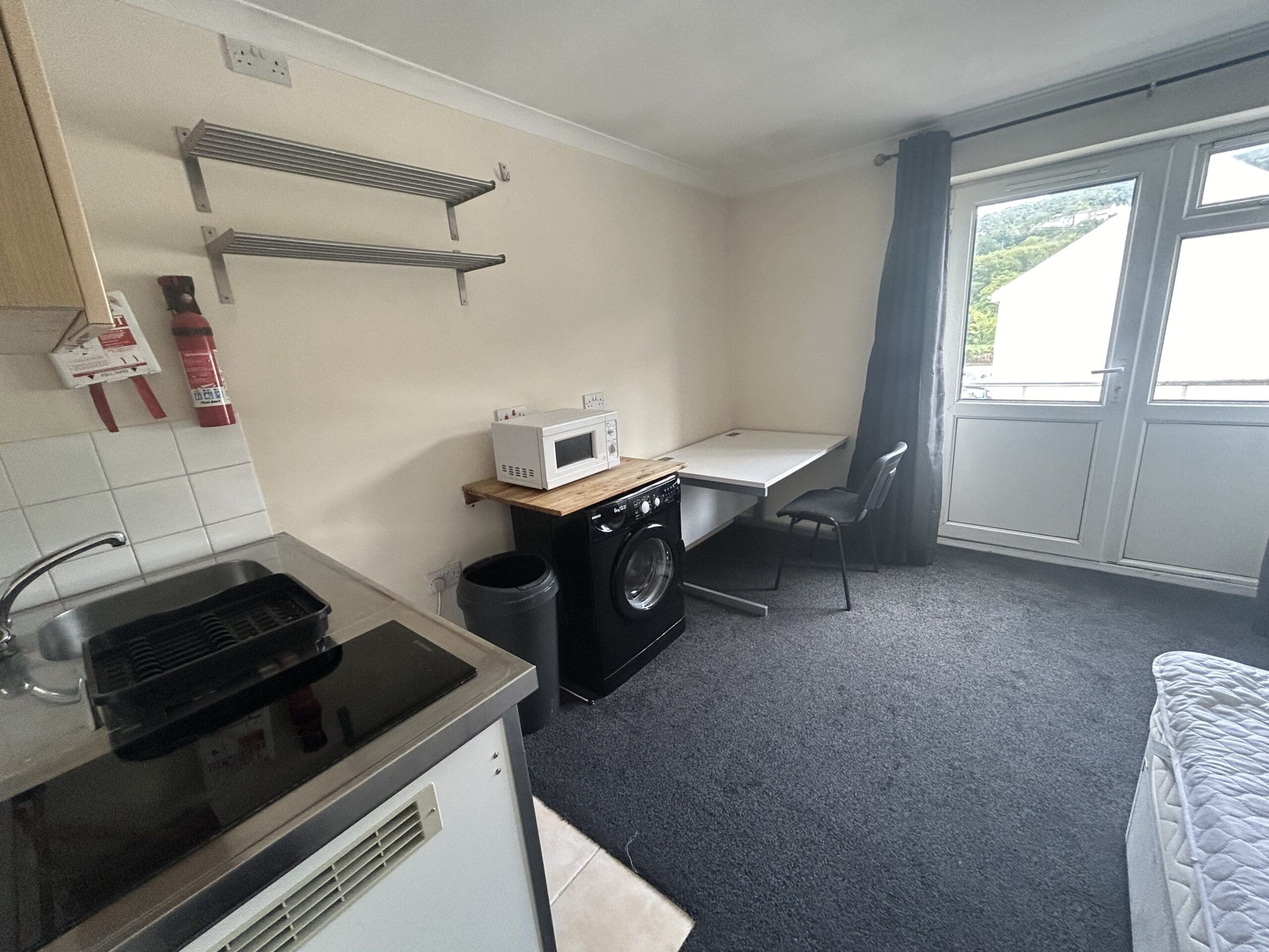Flat Broadway in Pontypridd