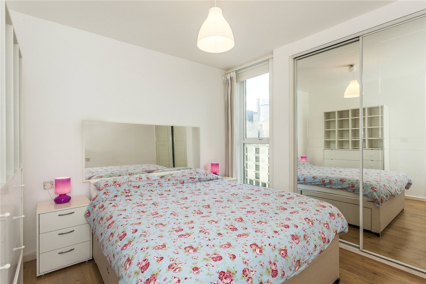 Flat Drury Lane in Greater London