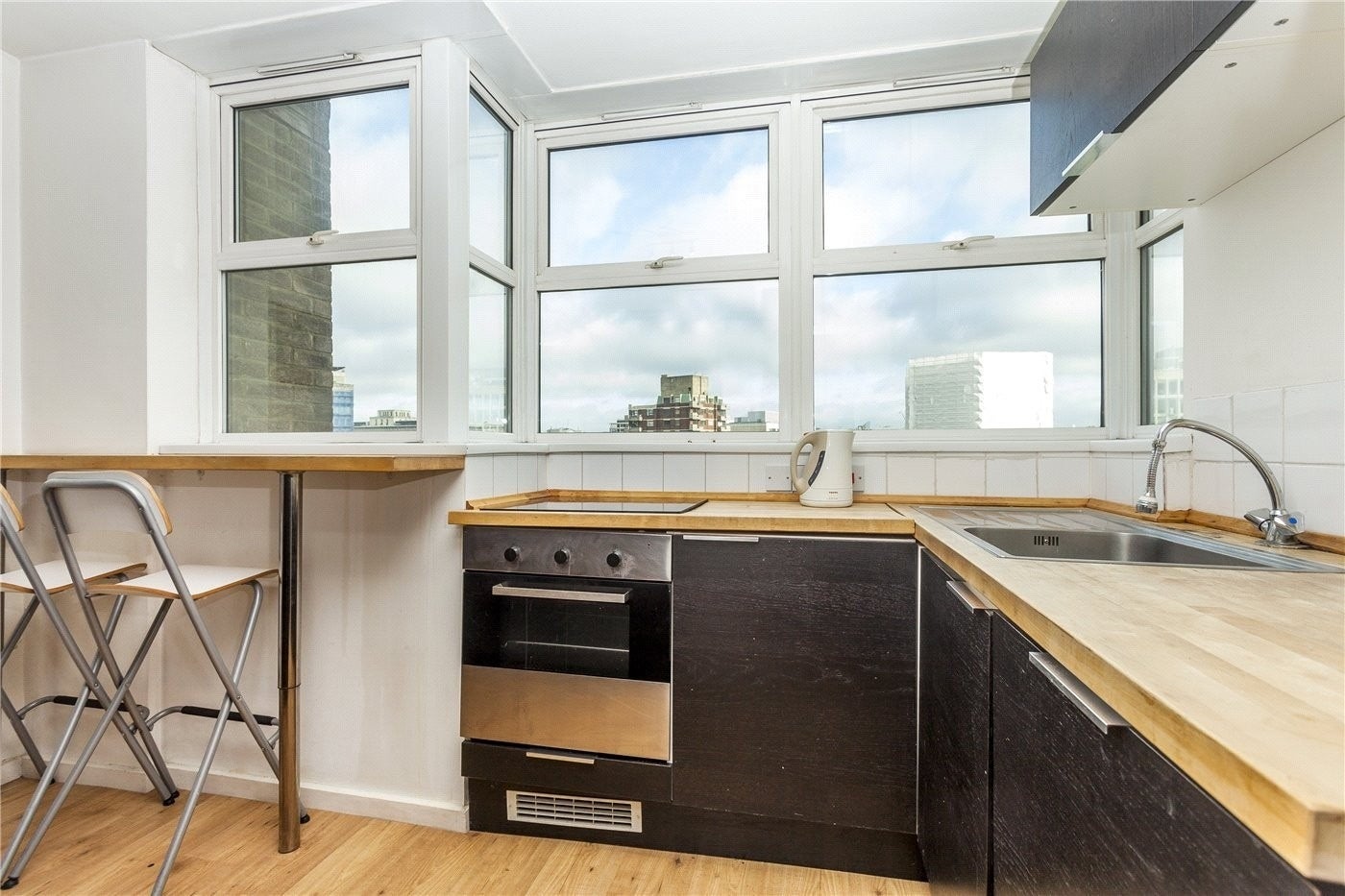 Flat Drury Lane in Greater London