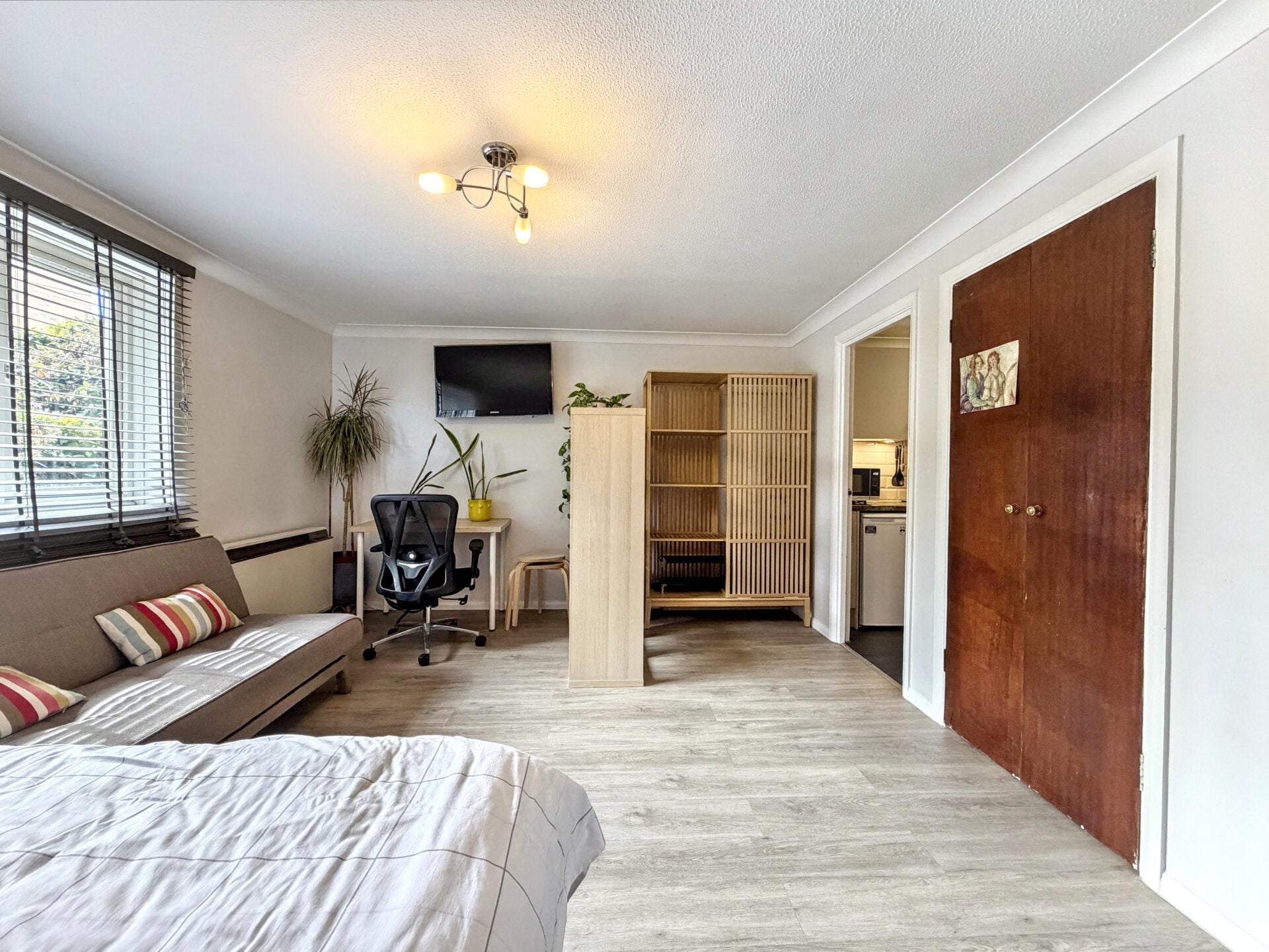 Flat Acre Road in Greater London