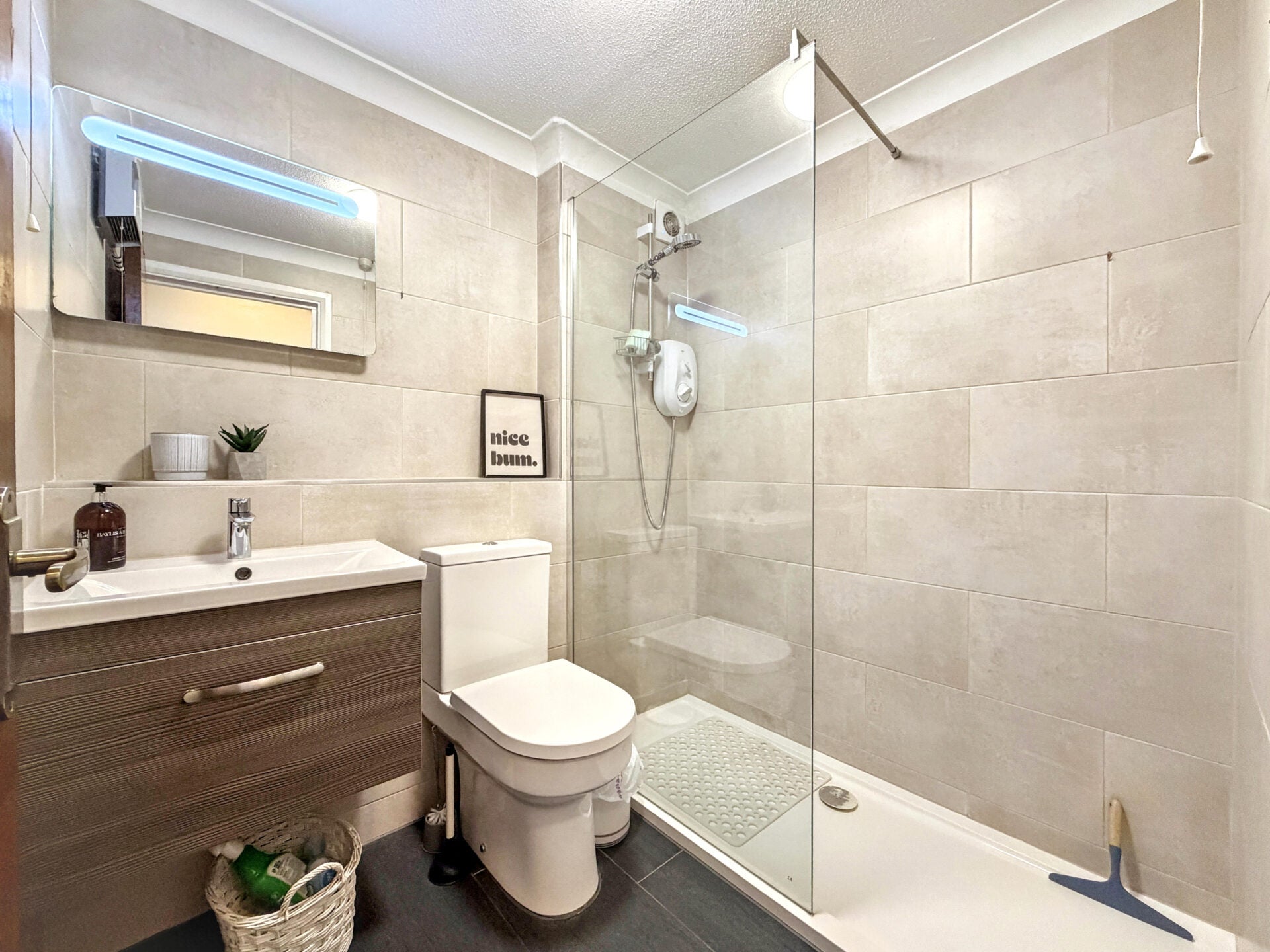 Flat Acre Road in Greater London