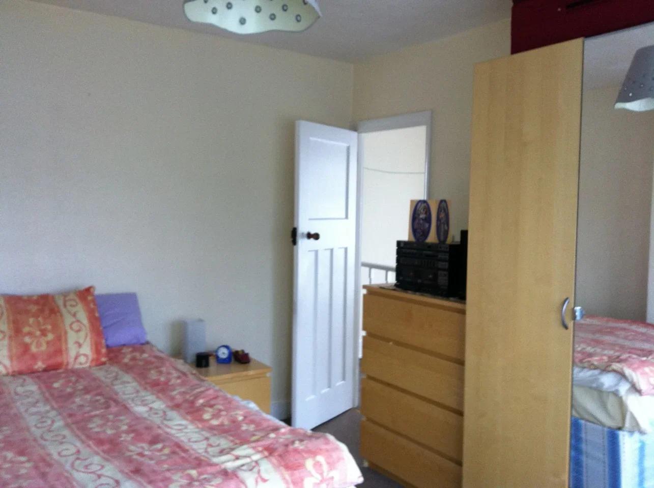 Flat Rusland Park Road in Greater London