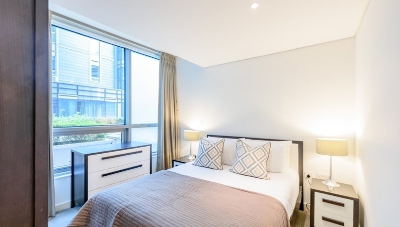 Flat Merchant Square in City of Westminster