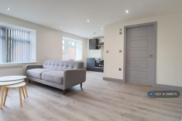 Flat Stanningley Road in Leeds