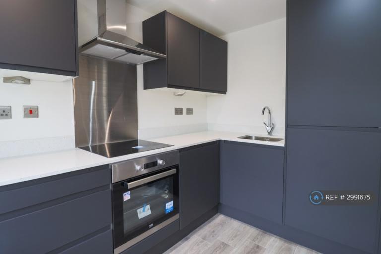 Flat Stanningley Road in Leeds