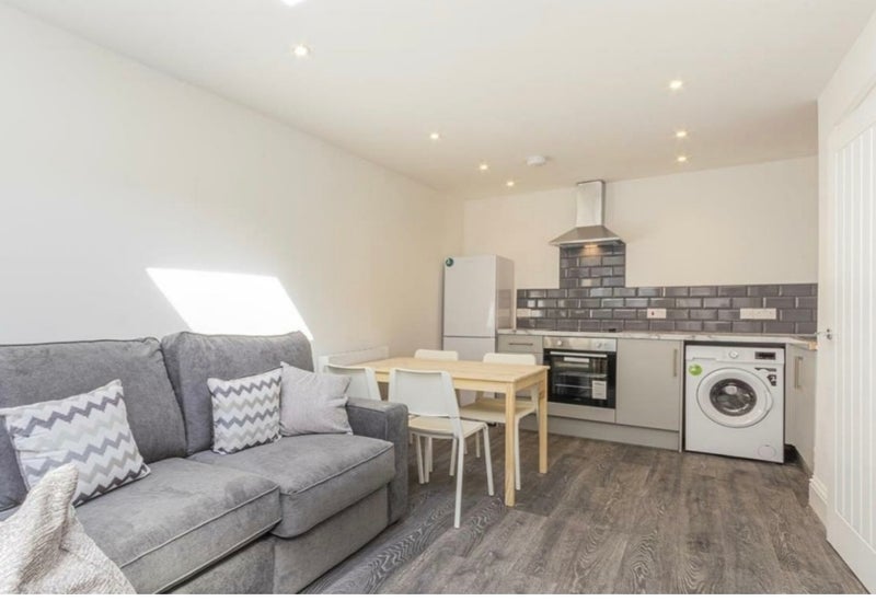 Flat Northcote Street in Cardiff