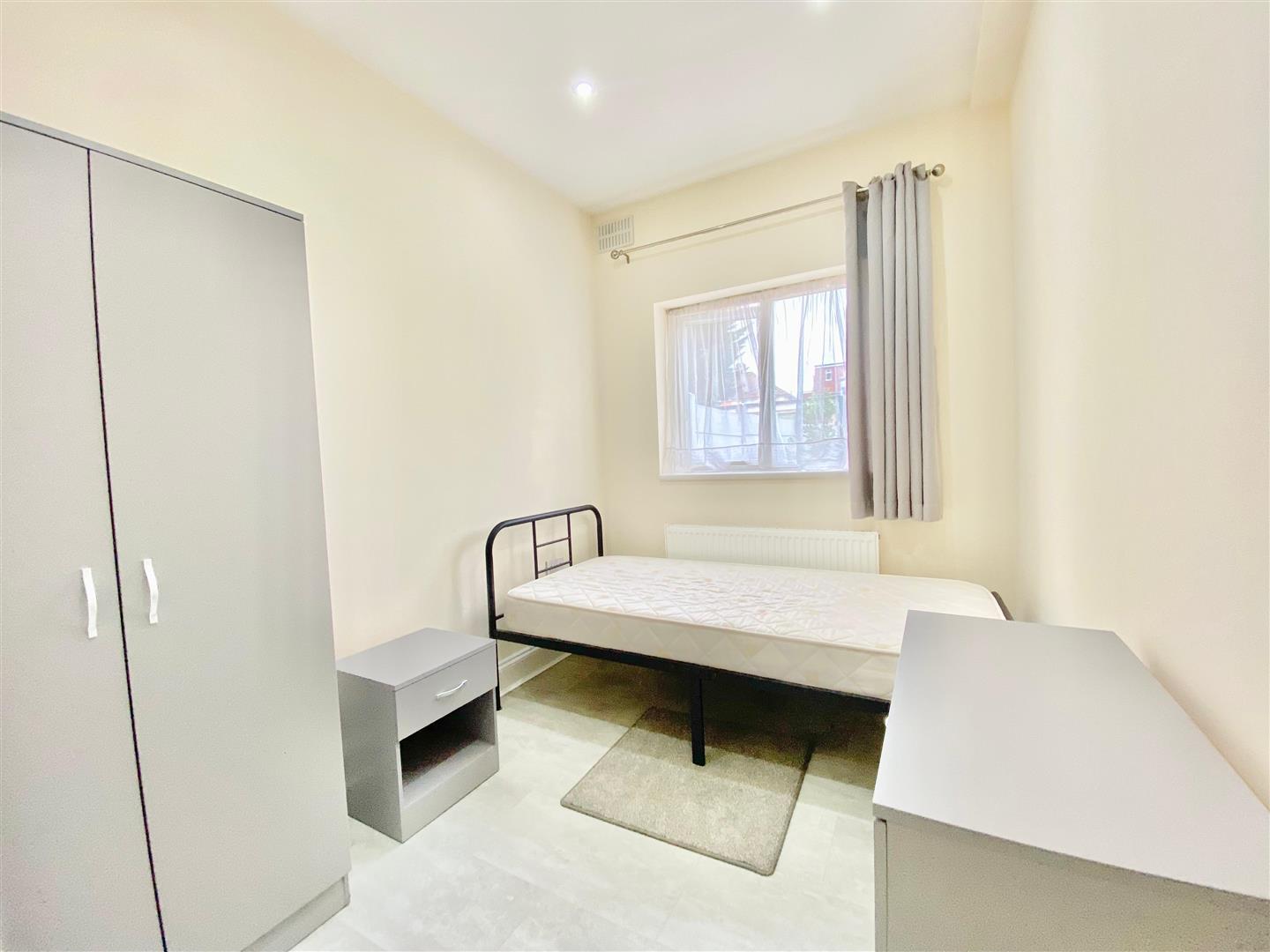 Room The Chase in Greater London