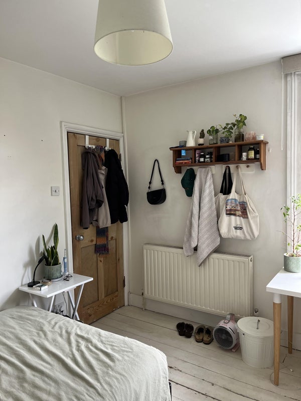 Room Sunnyhill Road in Greater London