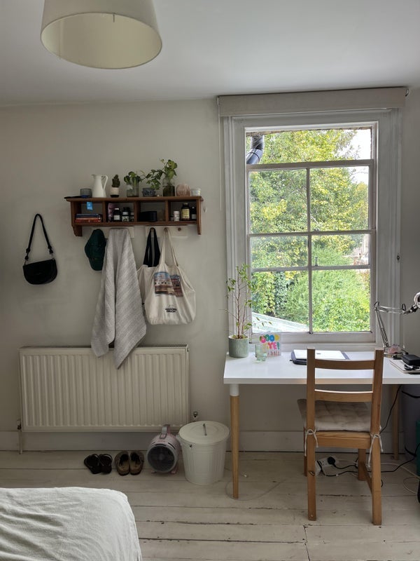 Room Sunnyhill Road in Greater London