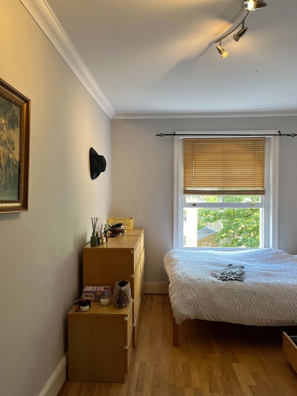 Room Nightingale Lane in Greater London