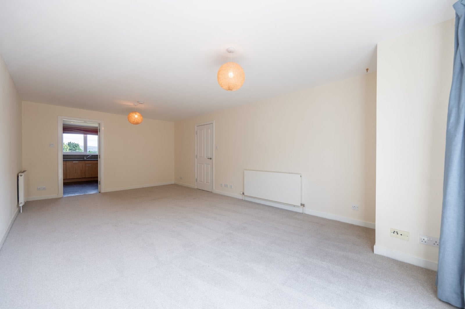 Flat Canniesburn Quadrant in Bearsden