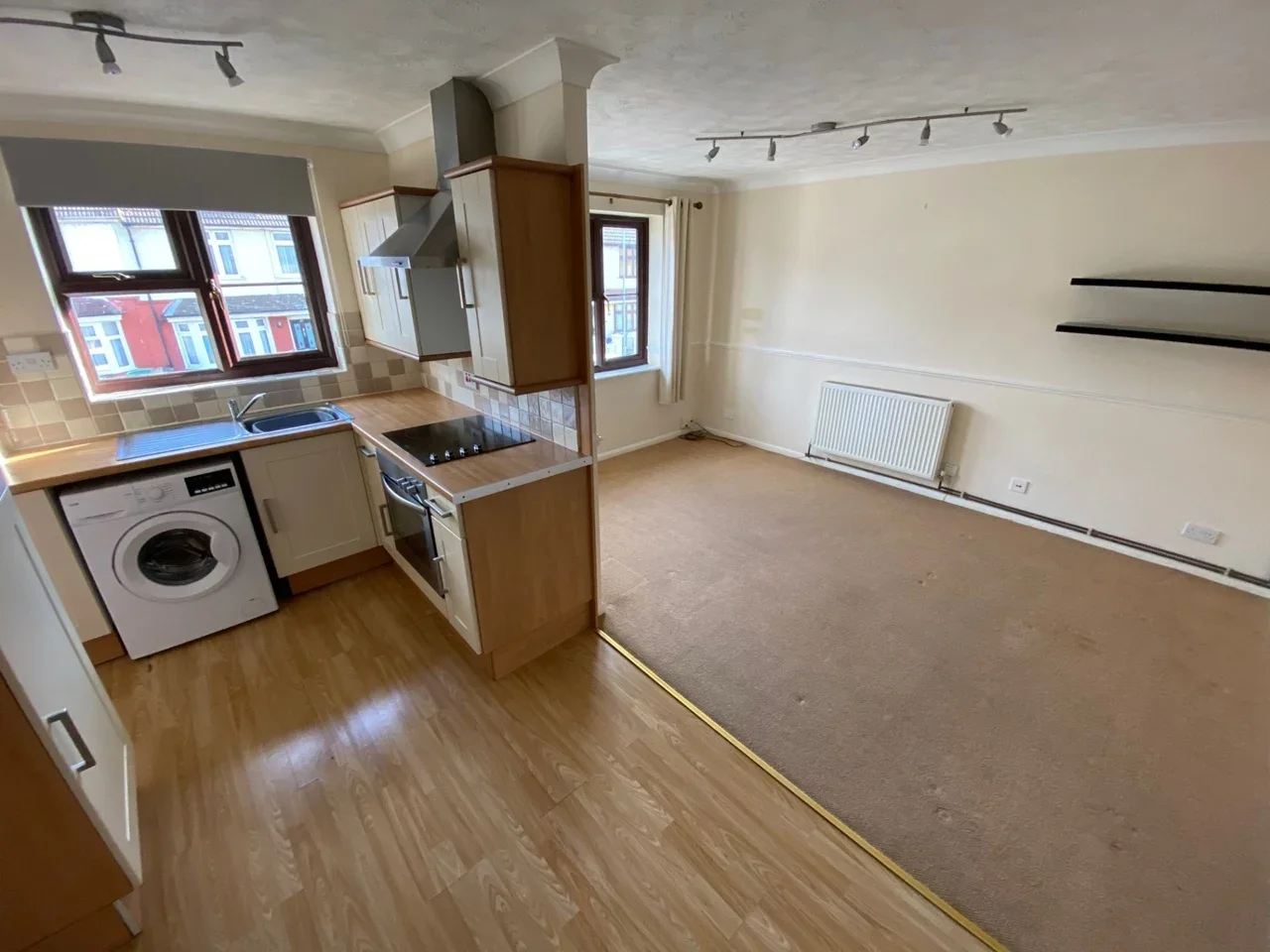 Flat Rosebery Road in Grays