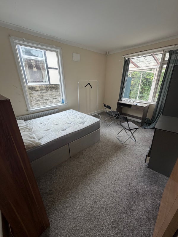 Room Kensington Road in Birmingham