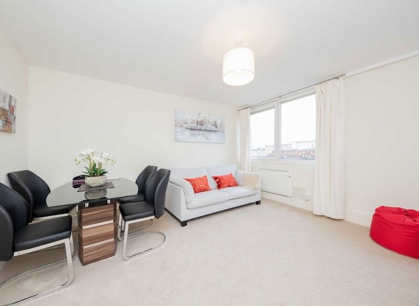 Flat Tonbridge Street in Greater London
