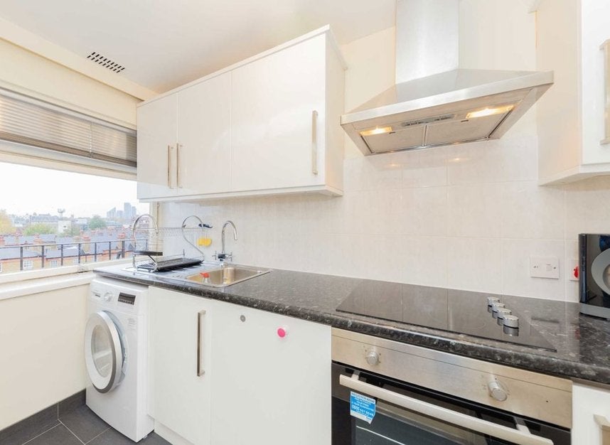 Flat Tonbridge Street in Greater London