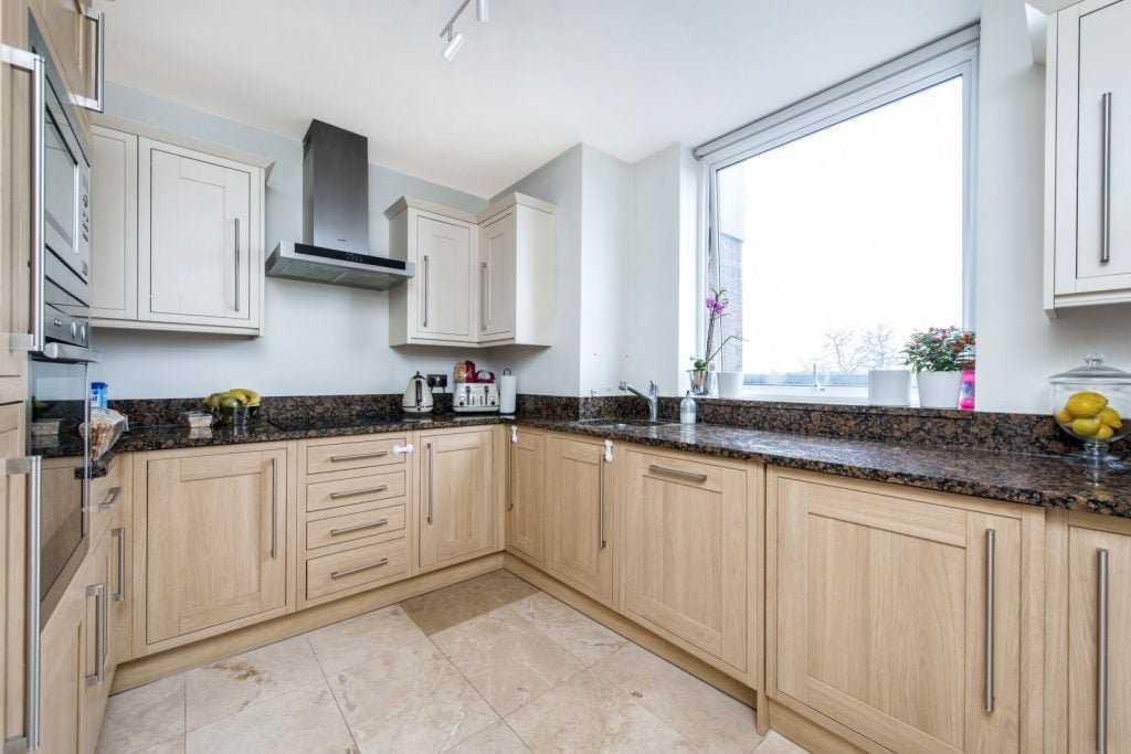 Flat Cheyne Walk in Greater London