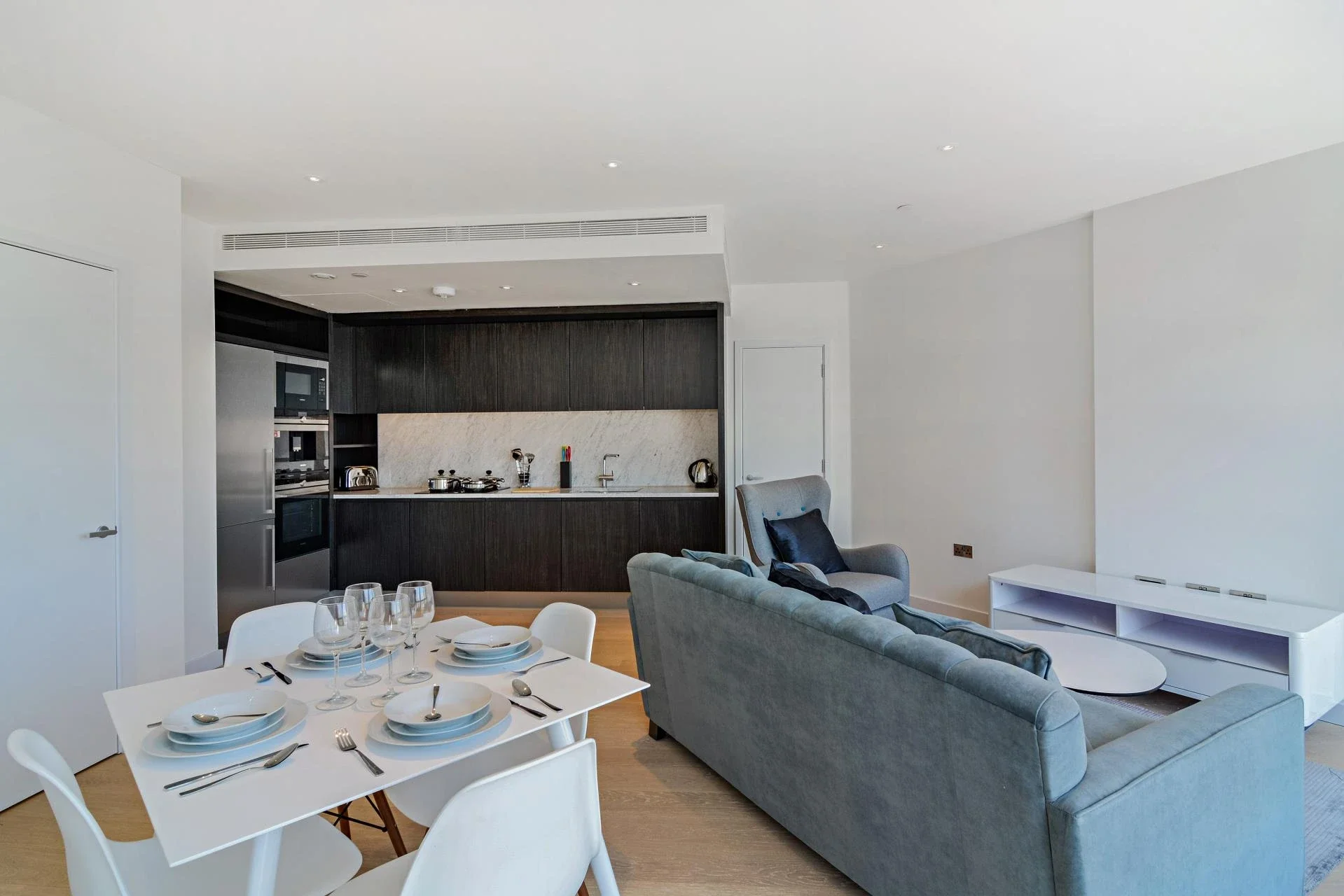Flat Burdett Road in Greater London