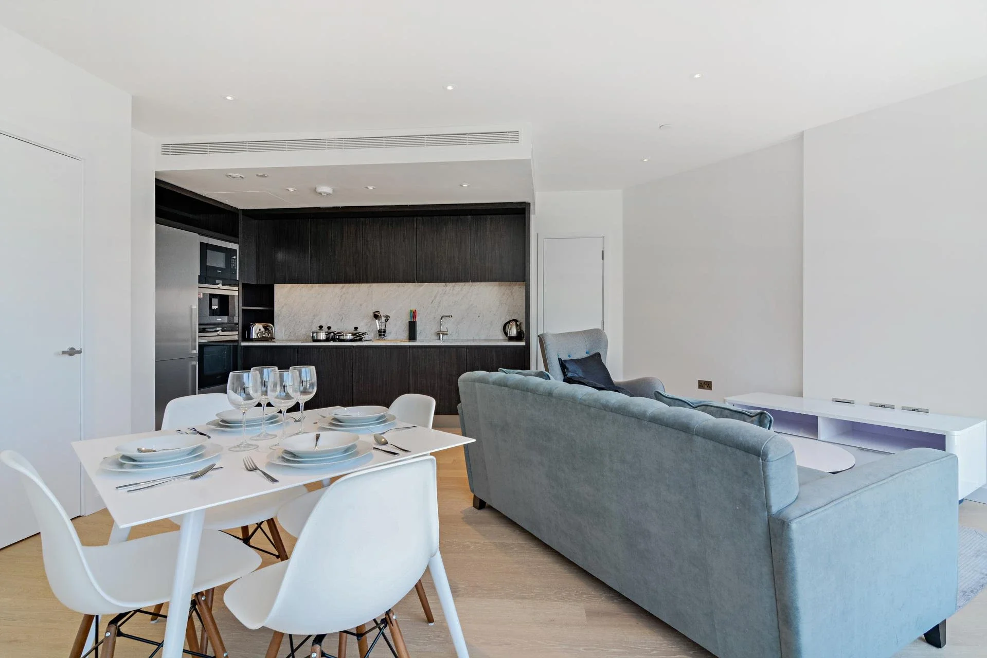Flat Burdett Road in Greater London
