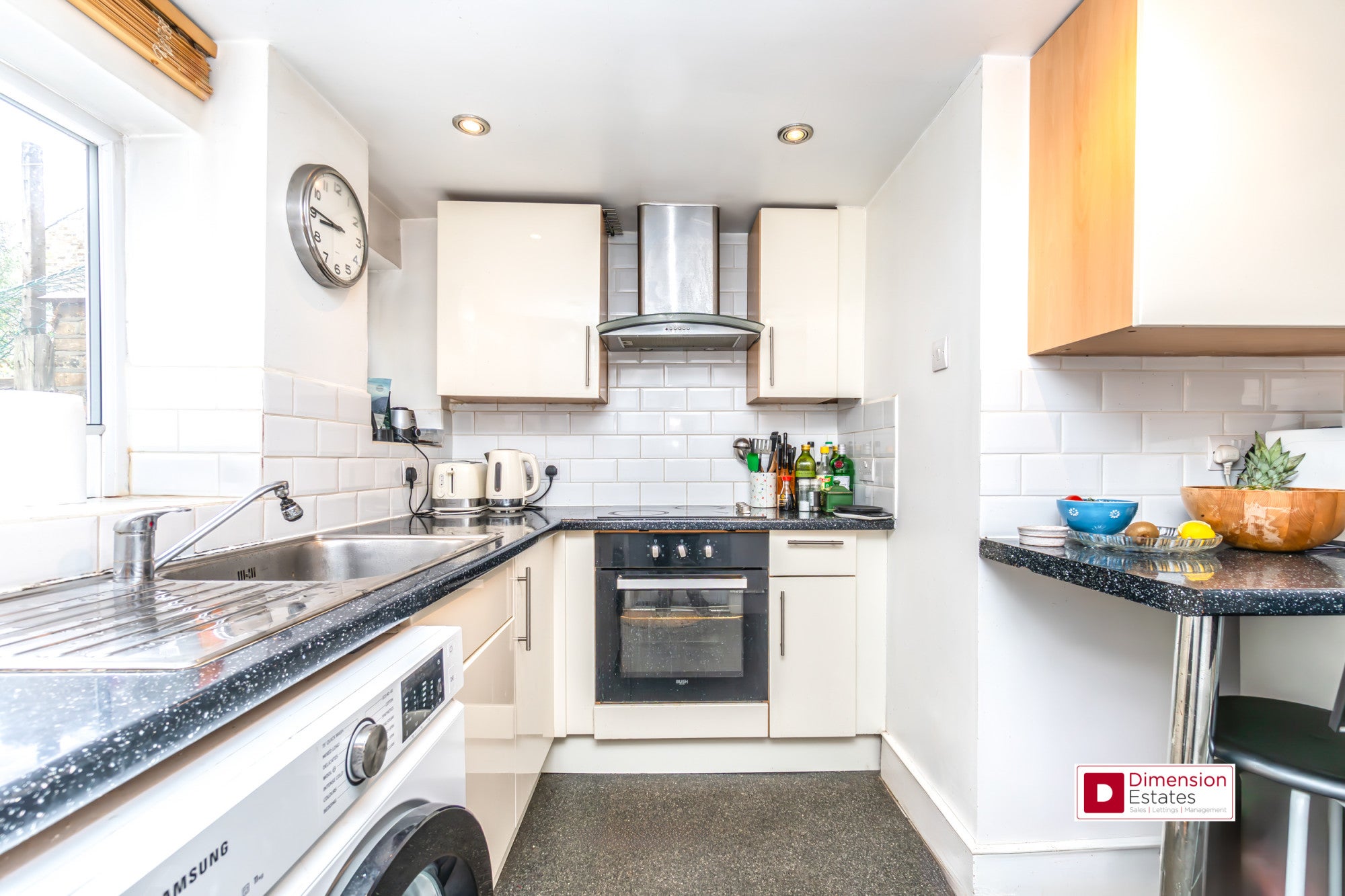Flat Arvon Road in Greater London