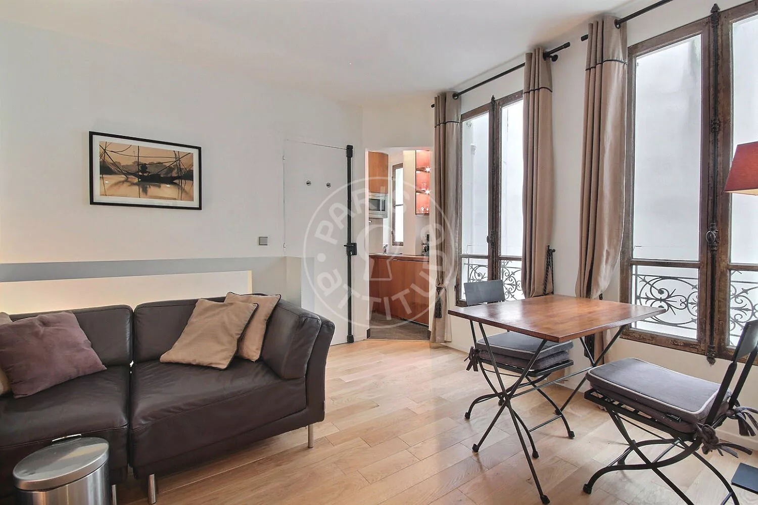 Flat Rue de Seine in Paris