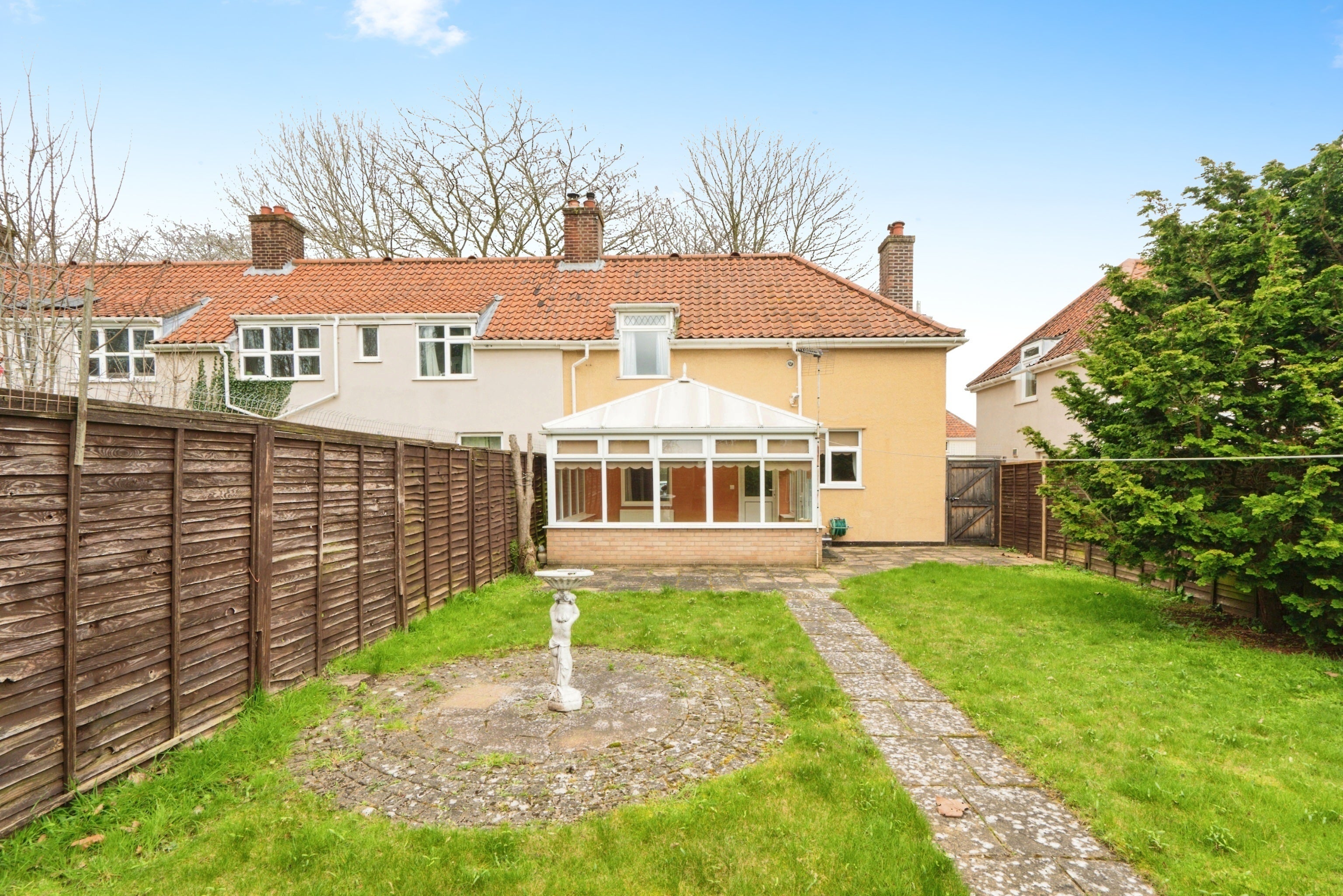 House Elizabeth Fry Road in Norwich