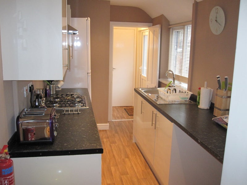 Room Millsbro Road in Redditch