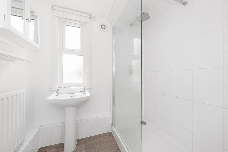 Room Devonshire Road in Greater London