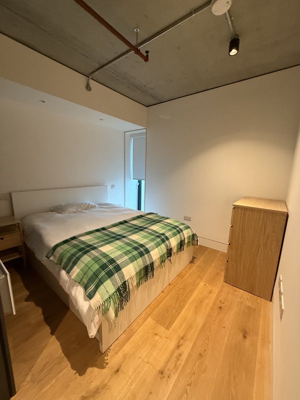 Room Chapeltown Street in Manchester