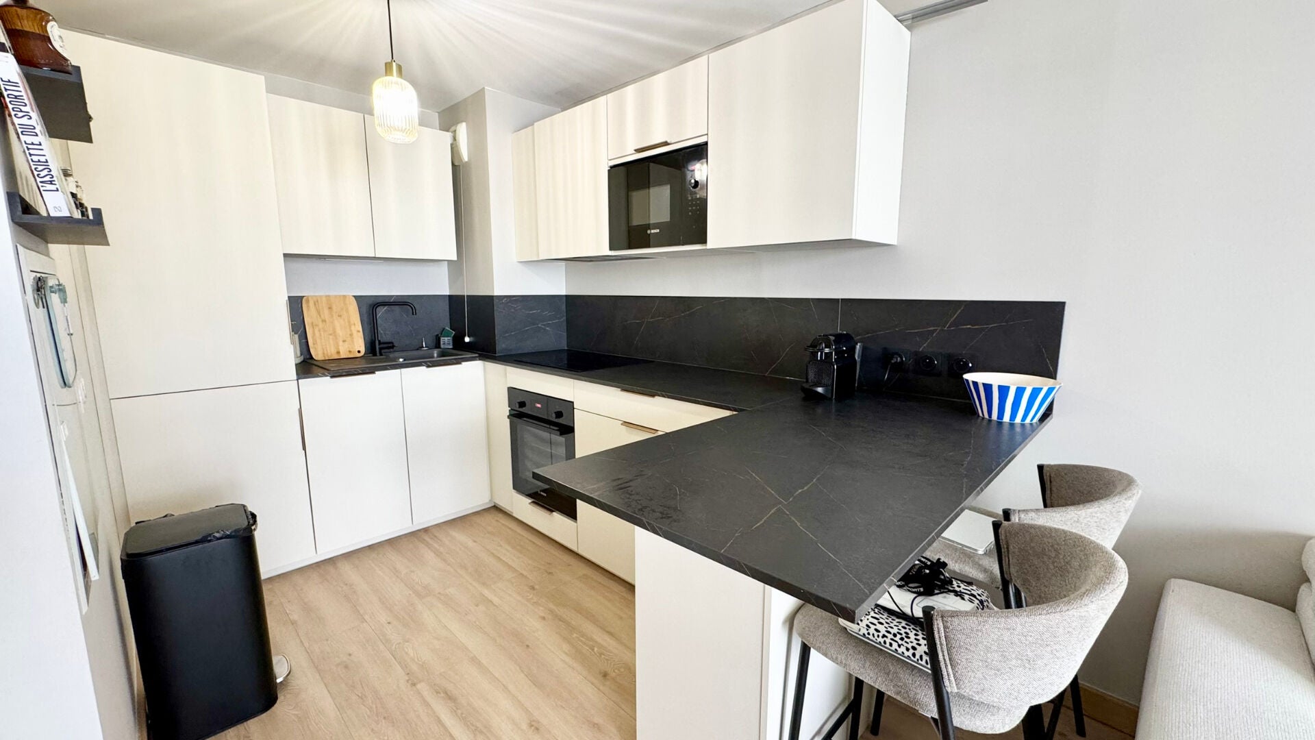 Flat Rue Charras in Marseille