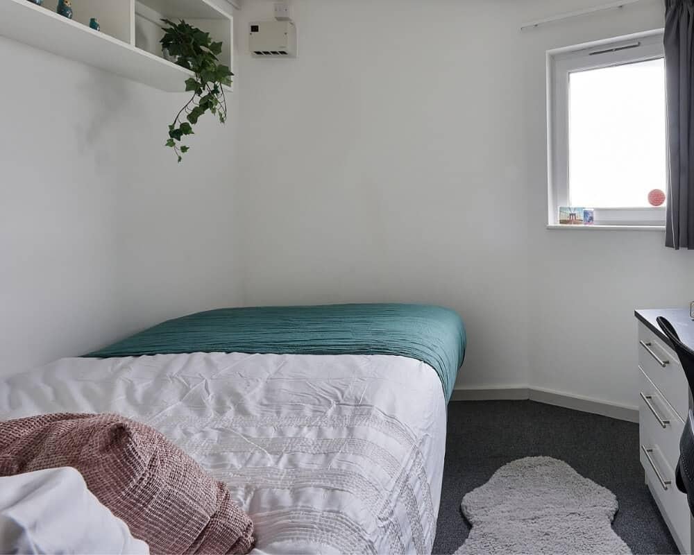 Room Ebrington Street in Plymouth