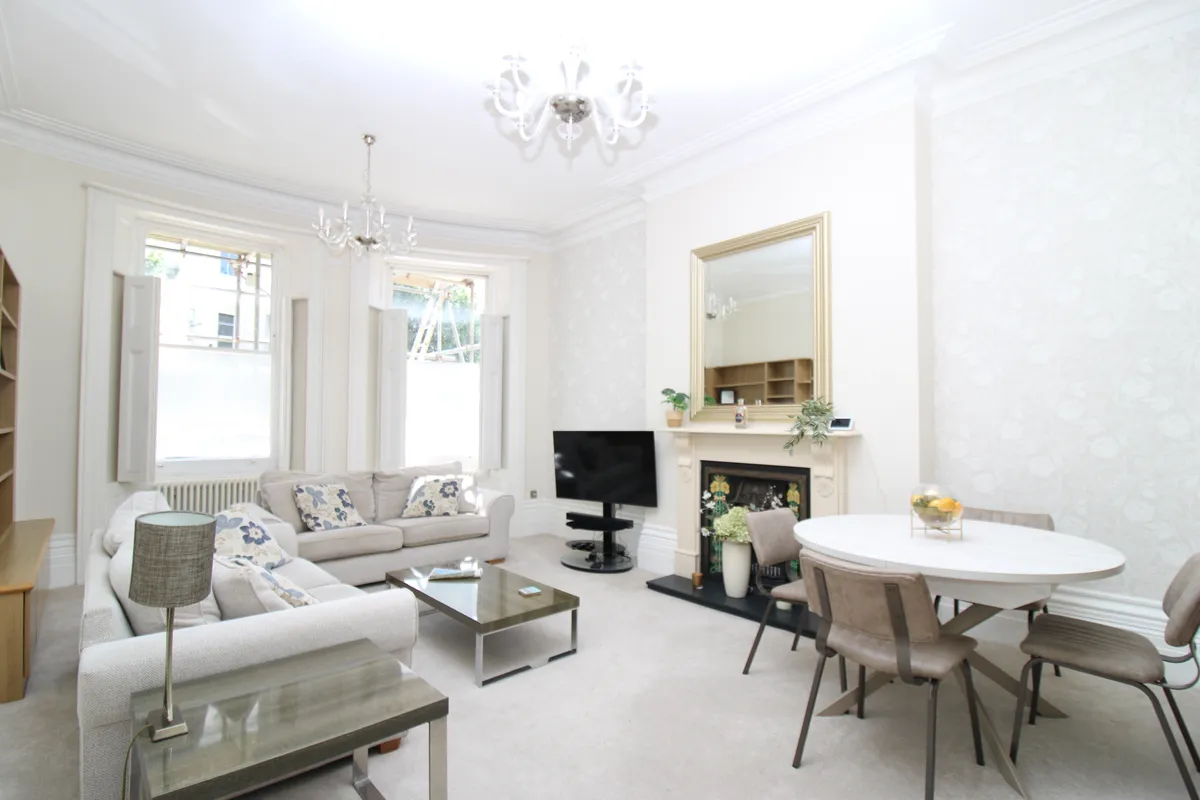Flat Brunswick Place in Hove