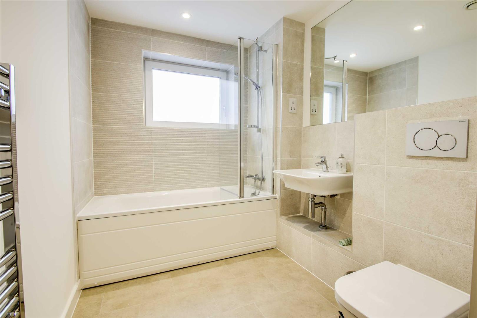 Flat Gambit Avenue in Milton Keynes