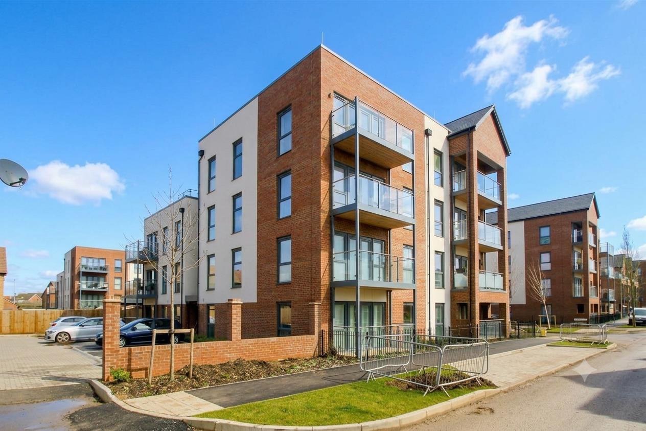 Flat Gambit Avenue in Milton Keynes