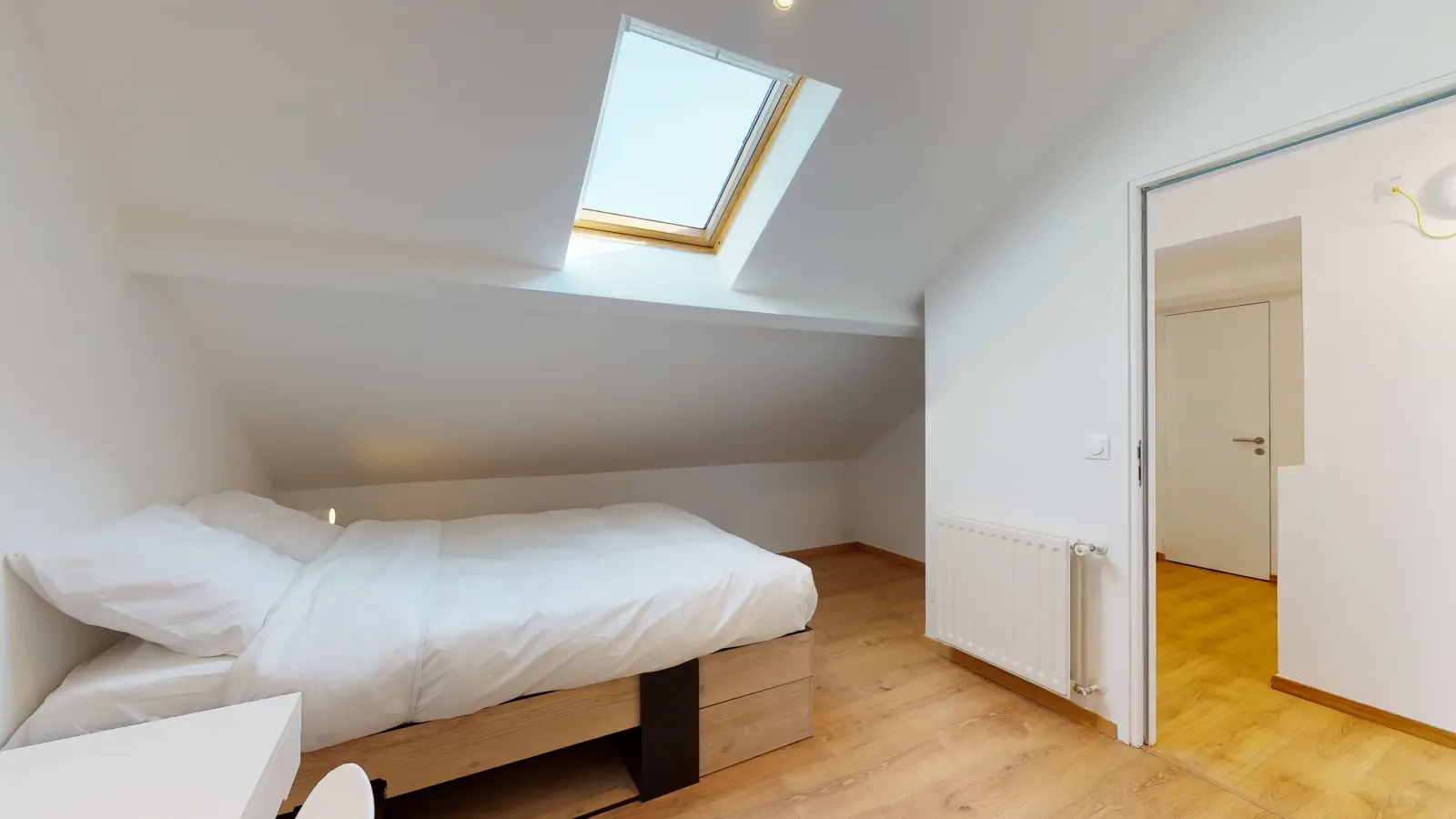 Chambre Allée des Oliviers à Suresnes