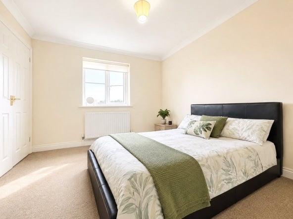 Flat Redcliffe Street in Swindon