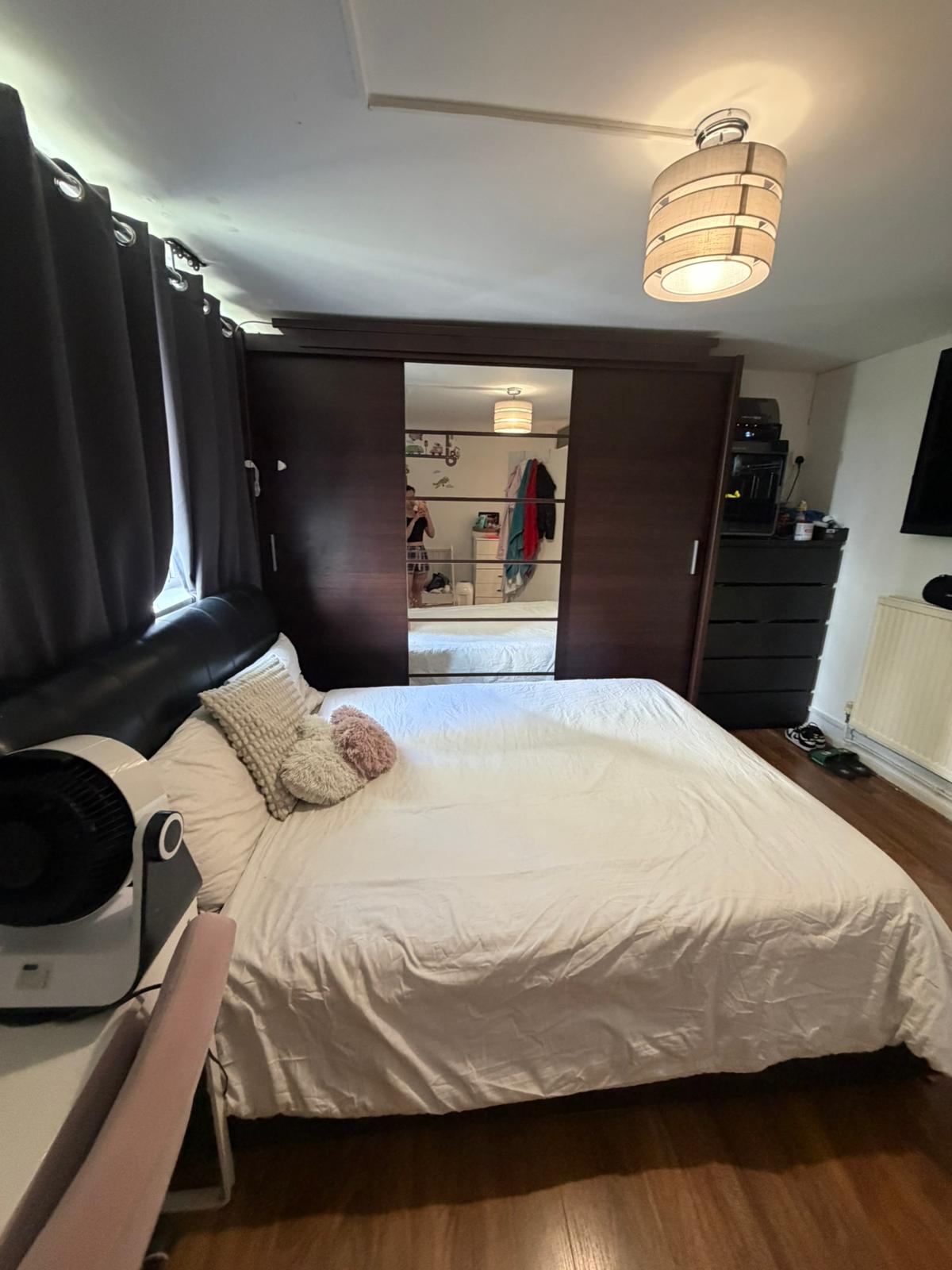 Flat Boyton Road in Greater London