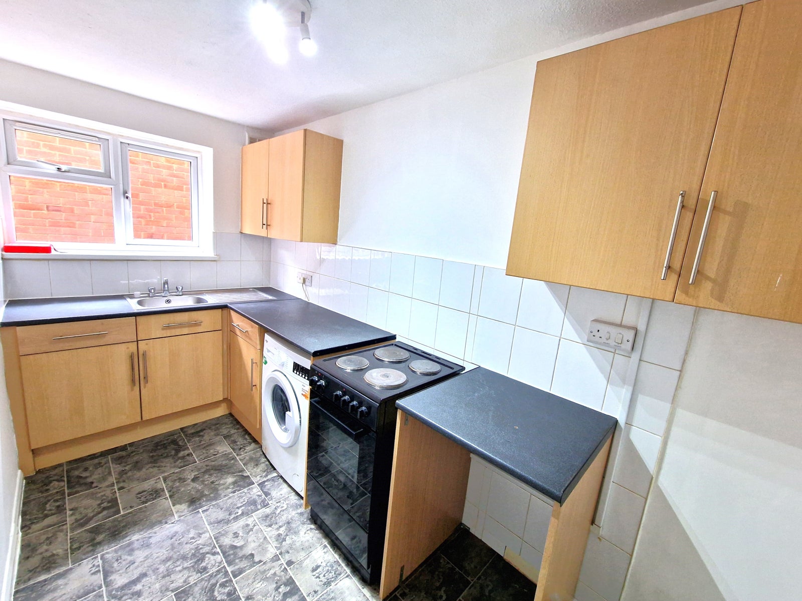 Flat Moulton Rise in Luton