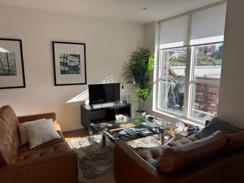 Room Yeo Street in Greater London
