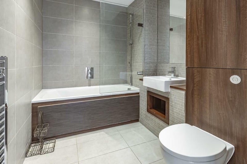 Room Yeo Street in Greater London