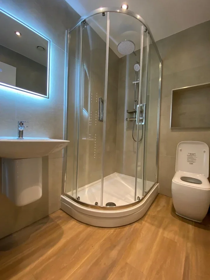 Flat Rye Lane in Greater London