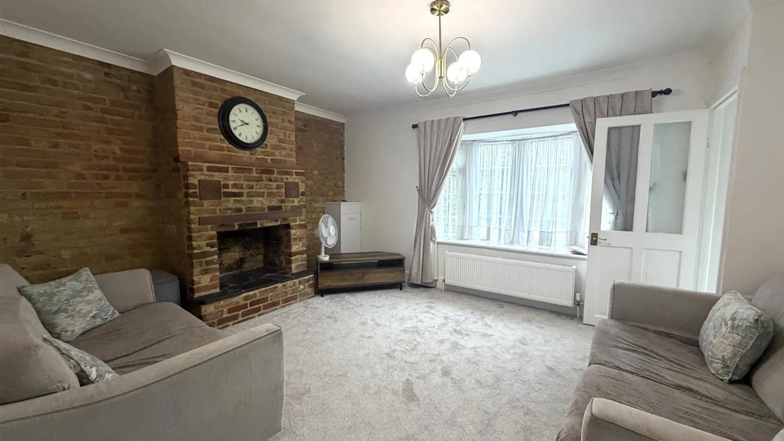 House Hayes End Close in Greater London