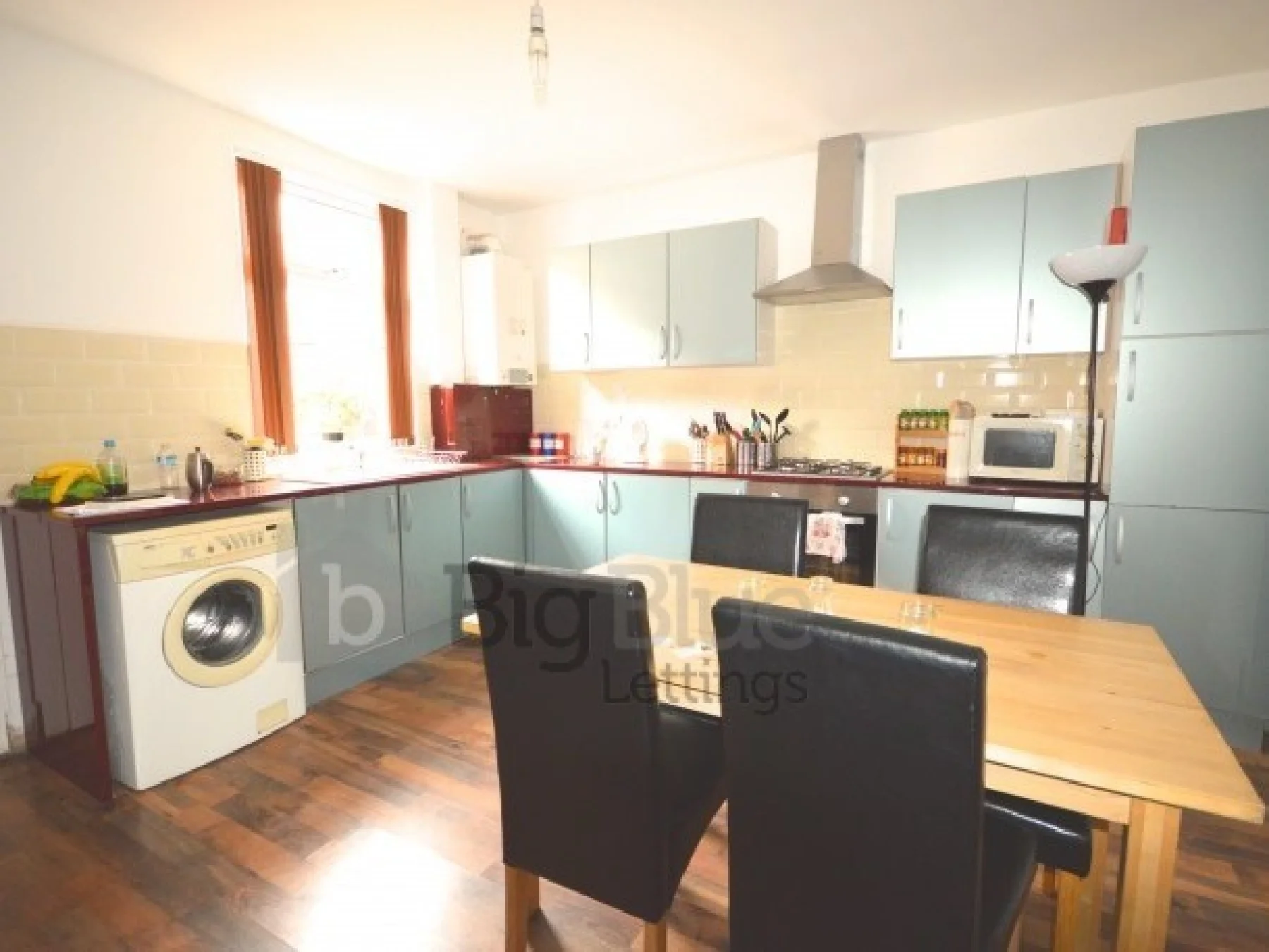 Flat Mayville Road in Leeds